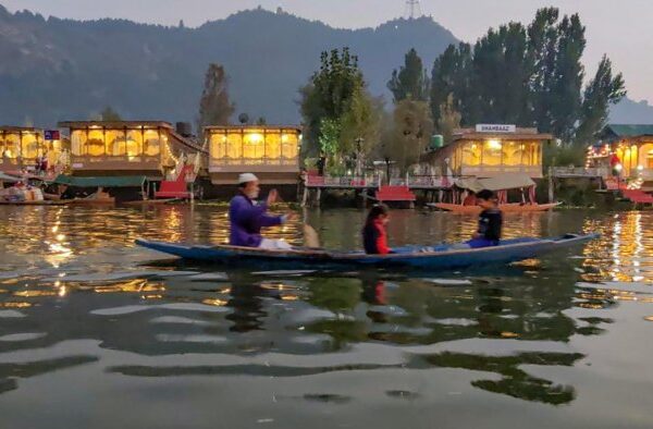 Houseboat_Kashmir